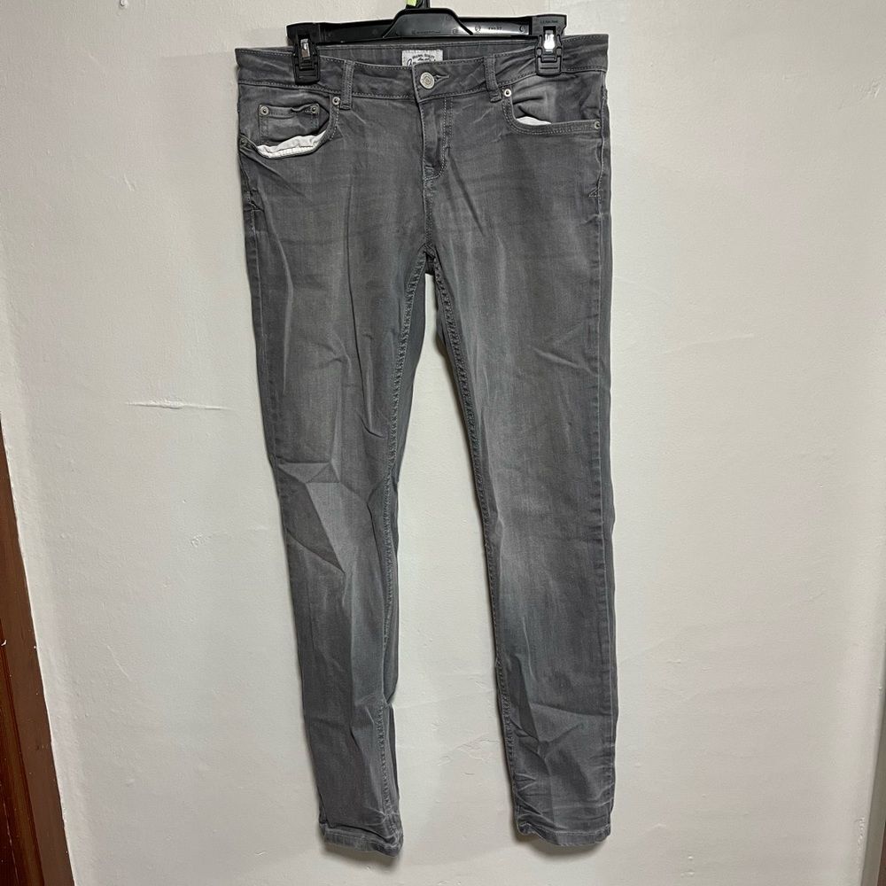 Aeropostale Gray Skinny Jeans
